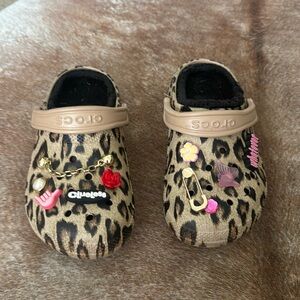 Clueless leopard Crocs with Clueless Giblets